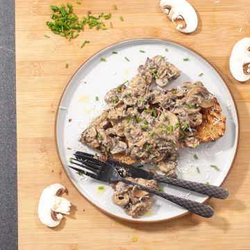 Mushrooms in mustard sauce