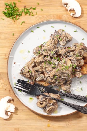 Mushrooms in mustard sauce