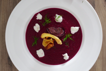 Beetroot and horseradish soup