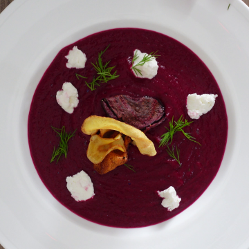 Beetroot and horseradish soup